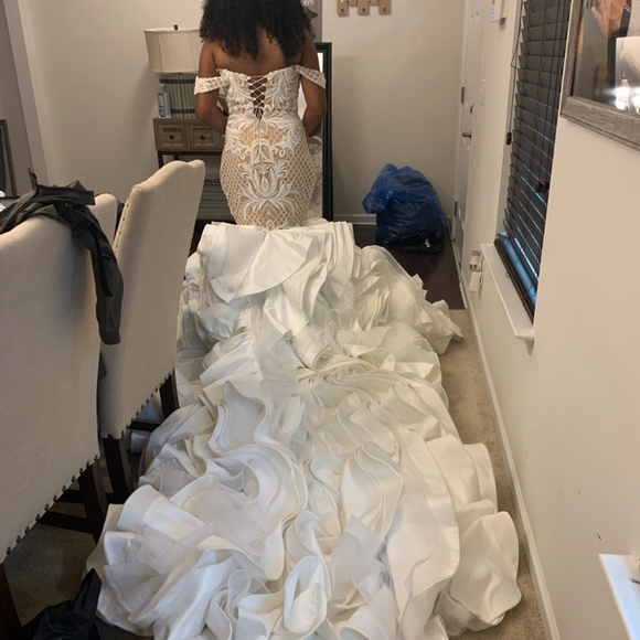 Dream wedding dress! - Picture 4 of 4